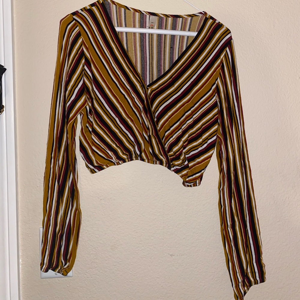 crop top , blouse